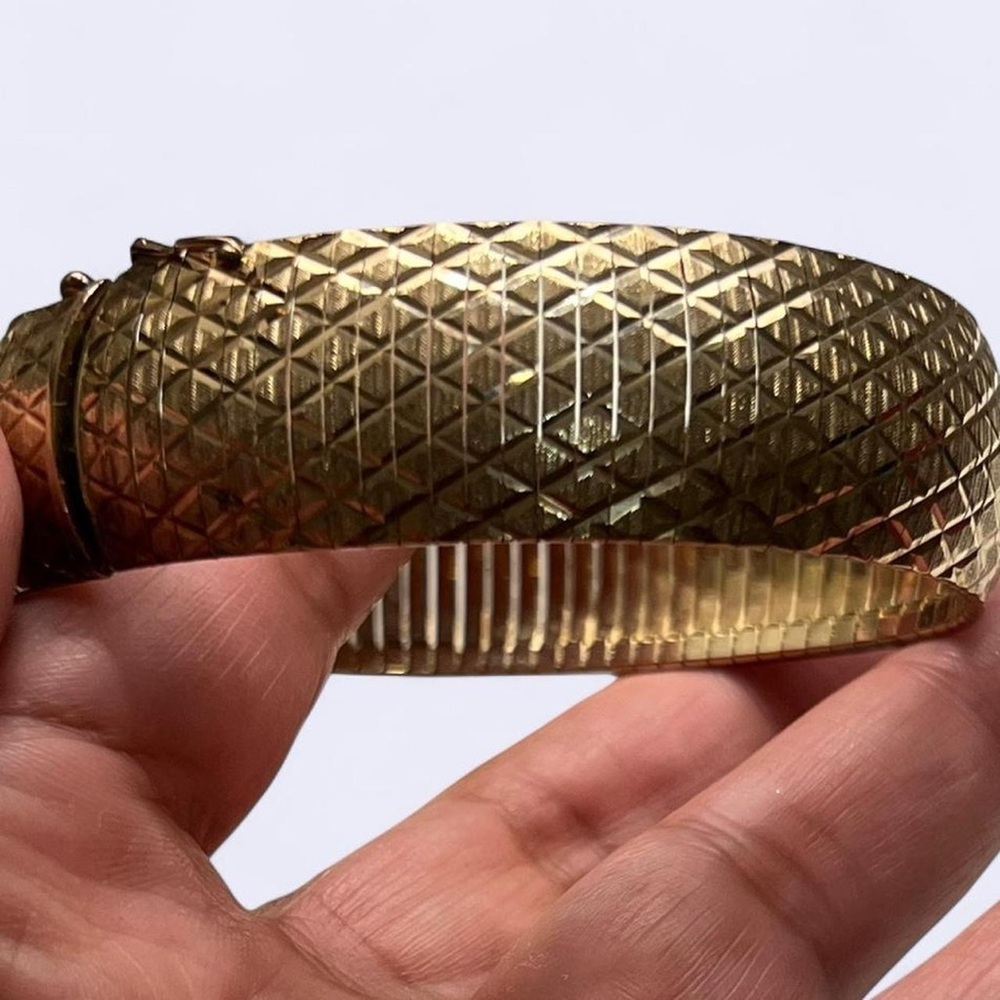Technibond 18k plated Gold Bracelet - Picture 8 of 15